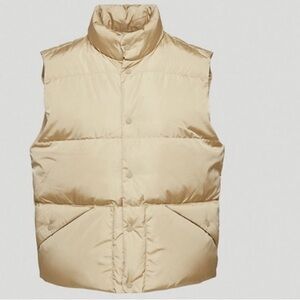 Aritzia TNA Basecamp Puffer Vest Goose Down